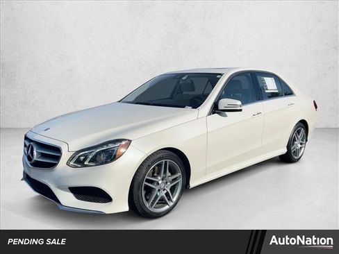 Used 2014 Mercedes-Benz E 350 4MATIC Sedan image 1