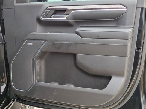 Used 2024 Chevrolet Silverado 2500 LTZ w/ LTZ Plus Package image 28