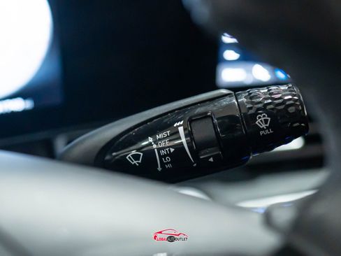 Used 2023 Hyundai Elantra SEL w/ Convenience Package image 25