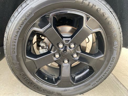 Used 2020 Jeep Grand Cherokee Laredo image 26