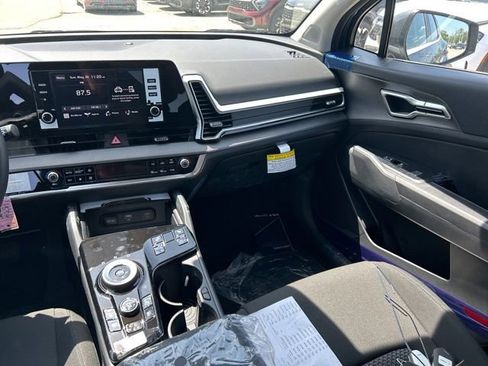 Certified 2024 Kia Sportage LX image 24