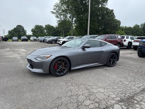 Used 2024 Nissan Z Performance w/ Floor Mat Package RWD image 4