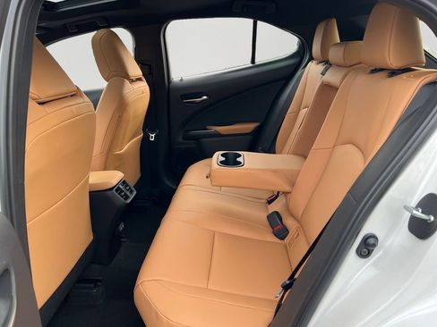 New 2025 Lexus UX 300h AWD image 8