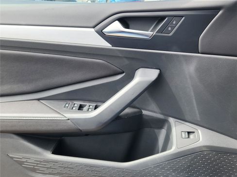 New 2025 Volkswagen Jetta S image 8