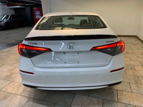 Used 2024 Honda Civic Touring image 5