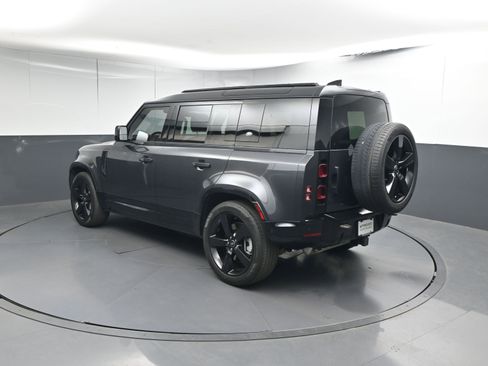 Used 2023 Land Rover Defender 110 X-Dynamic SE image 24