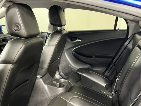 Used 2018 Chevrolet Volt LT w/ LT Driver Confidence Package image 13