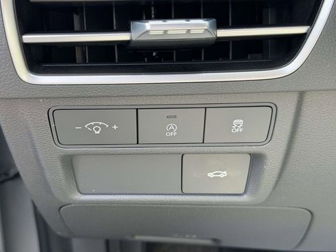 Certified 2025 Hyundai Sonata SE FWD image 18