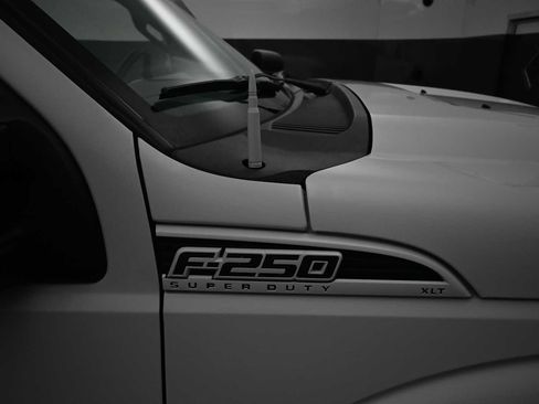 Used 2016 Ford F250 XLT AWD/4WD image 29