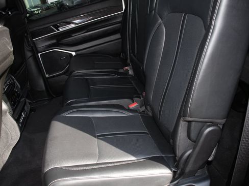 Used 2022 Jeep Wagoneer Series II AWD/4WD image 20