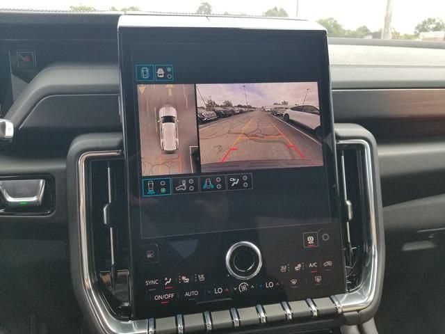 New 2026 GMC Yukon Denali w/ Sun & Power Step Package AWD/4WD image 11