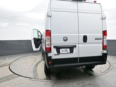 Used 2025 RAM ProMaster 2500 w/ Convenience Group image 35