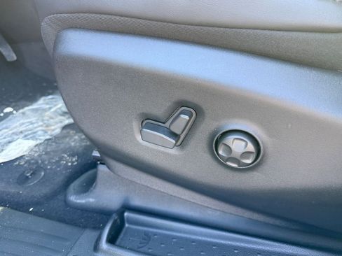 New 2026 Chrysler Pacifica Select image 25