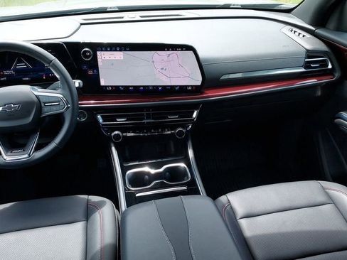 Used 2025 Chevrolet Traverse Z71 w/ Driver Confidence Package image 25