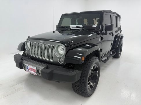 Used 2015 Jeep Wrangler Unlimited Freedom Edition image 4