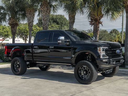 Used 2022 Ford F250 Platinum w/ FX4 Off-Road Package image 11