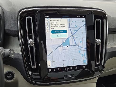 Used 2024 Volvo XC40 B5 Plus AWD/4WD image 25