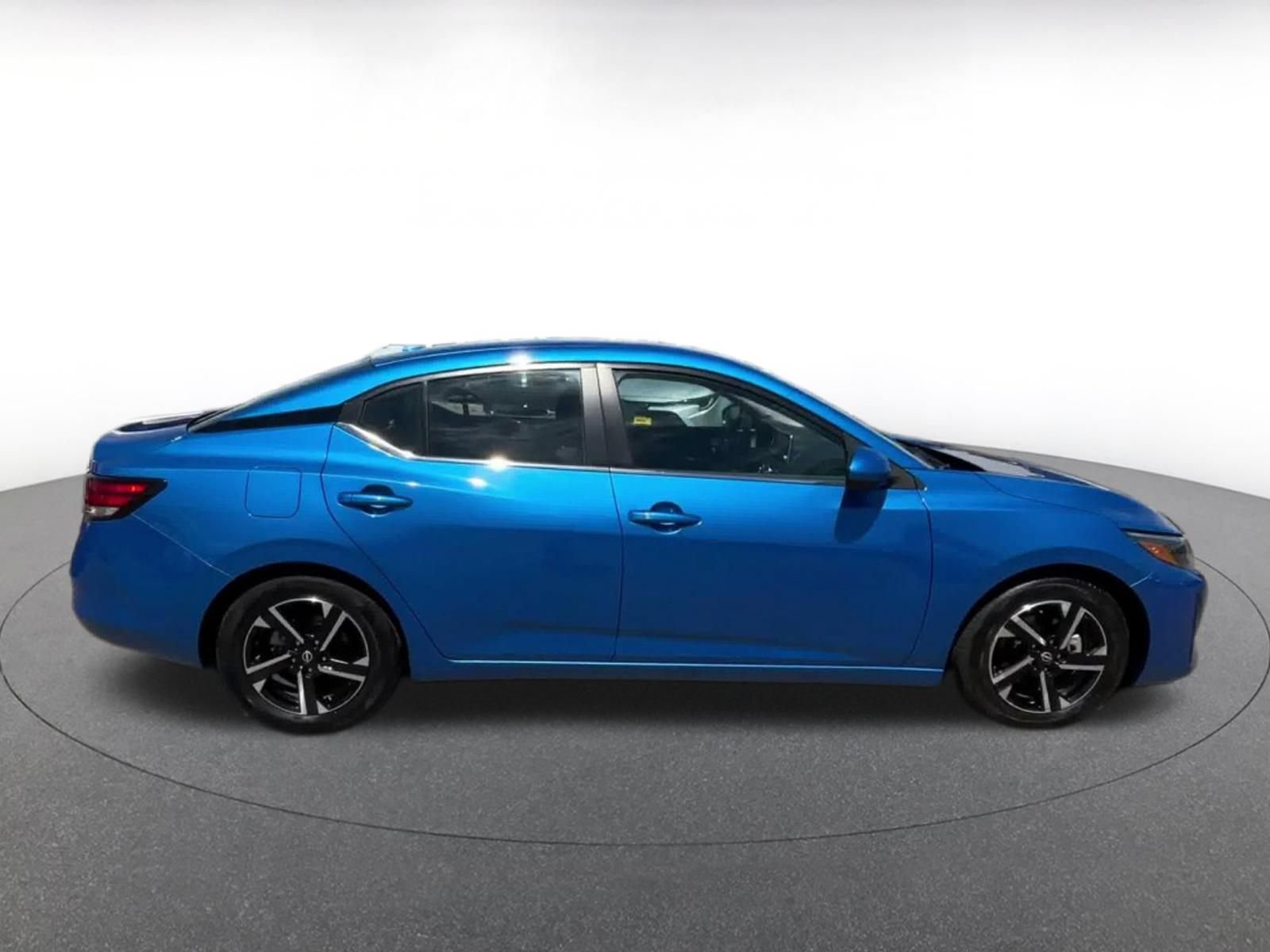 Used 2025 Nissan Sentra SV FWD image 15