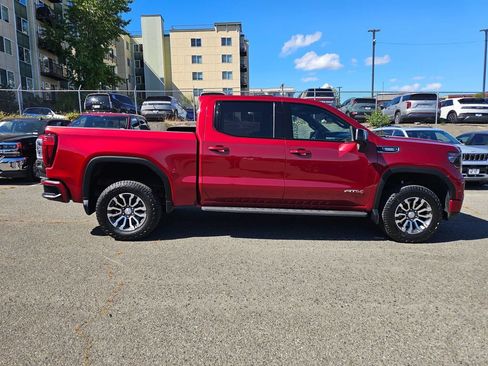 Used 2022 GMC Sierra 1500 AT4 w/ AT4 Premium Package AWD/4WD image 9
