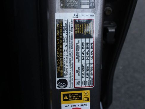 Used 2015 Toyota Camry SE w/ Moonroof Package image 35