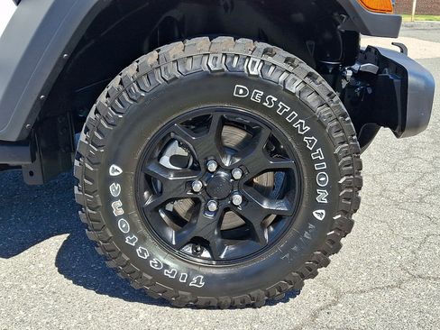 Used 2022 Jeep Wrangler Sport AWD/4WD image 8