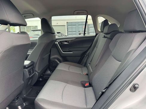 Used 2025 Toyota RAV4 XLE AWD/4WD image 14