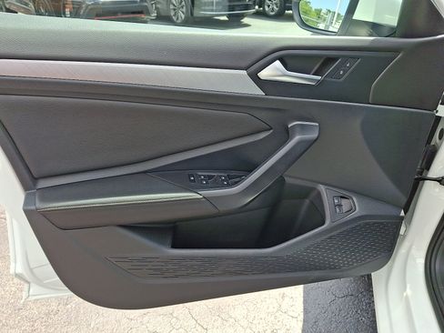 Certified 2024 Volkswagen Jetta SE FWD image 12