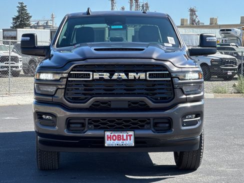 New 2026 RAM 2500 Big Horn AWD/4WD image 8