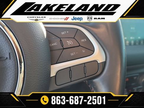 Used 2020 Jeep Compass Latitude FWD image 28