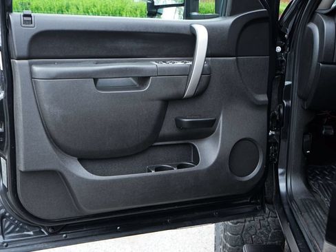 Used 2010 Chevrolet Silverado 2500 LT RWD image 16