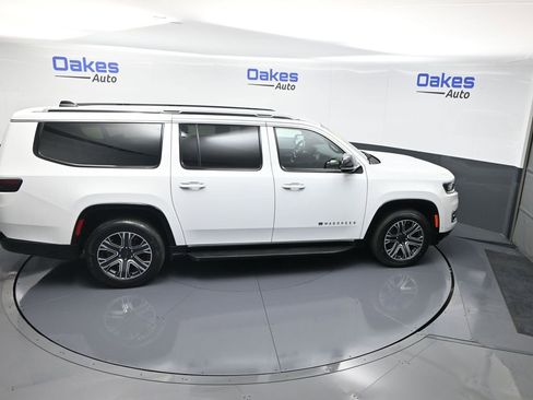 Used 2024 Jeep Wagoneer L Series II w/ Flexible Seating Group image 56