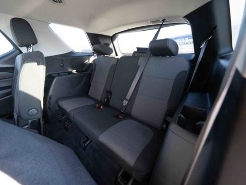 Used 2019 Chevrolet Traverse LT image 24