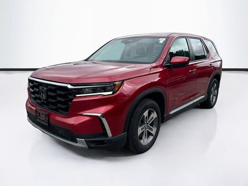 Used 2025 Honda Pilot EX-L image 3