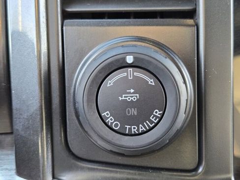 Certified 2021 Ford F150 Lariat w/ Equipment Group 502A High image 31