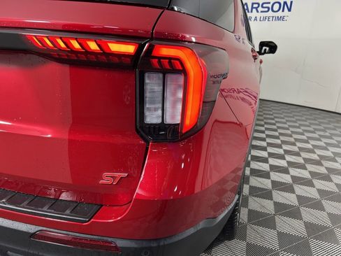 Used 2025 Ford Explorer ST w/ Sun And Sound Package image 7