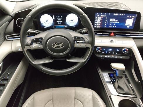 Used 2024 Hyundai Elantra Limited FWD image 22