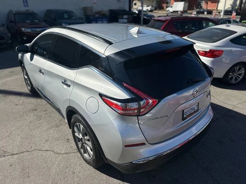 Used 2018 Nissan Murano SV image 16