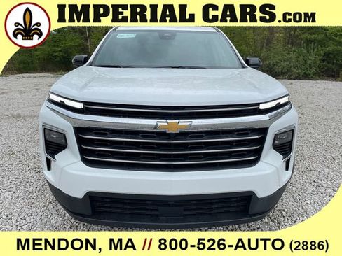 New 2026 Chevrolet Traverse LT w/ LPO, Floor Liner Package AWD/4WD image 4