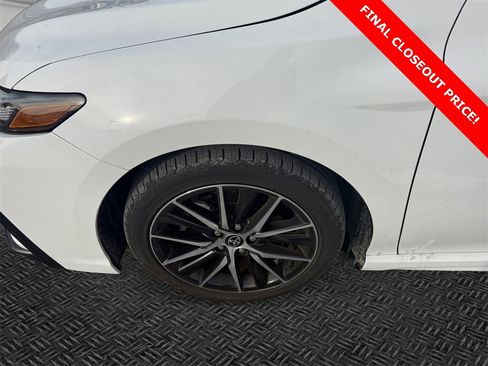 Used 2023 Toyota Camry SE image 8