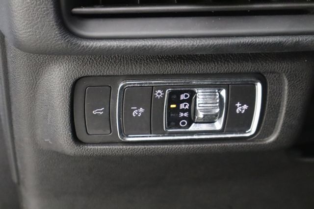 Used 2022 Lincoln Corsair FWD w/ Equipment Group 101A image 23