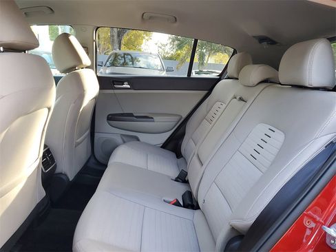 Certified 2020 Kia Sportage LX w/ LX Popular Package image 13