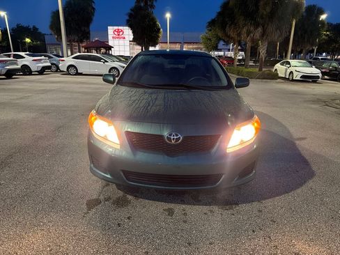 Used 2010 Toyota Corolla LE w/ LE EVP Pkg #1 FWD image 5