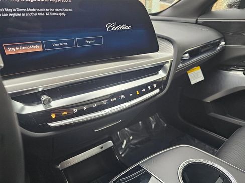 New 2026 Cadillac Lyriq Signature Luxury image 26