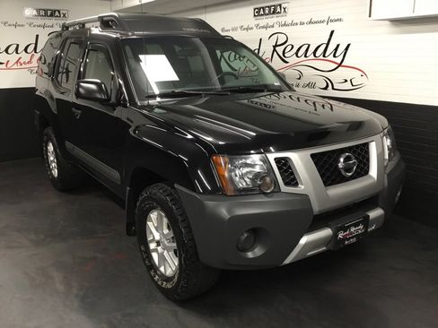 Used 2014 Nissan Xterra S image 2