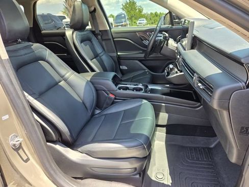 Used 2025 Lincoln Corsair FWD w/ Equipment Group 101A image 17