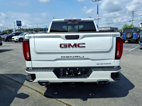 Used 2022 GMC Sierra 1500 Denali w/ Denali Premium Package AWD/4WD image 4