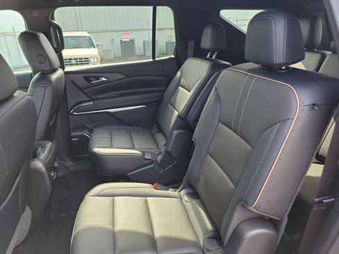 Certified 2025 Chevrolet Traverse High Country w/ LPO, Floor Liner Package FWD image 15
