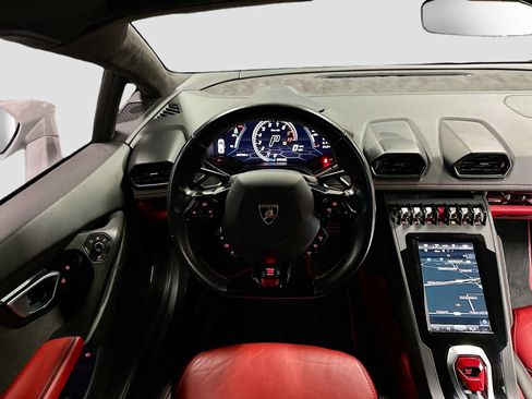 Used 2022 Lamborghini Huracan EVO RWD image 22