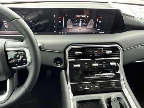 New 2026 Nissan Armada SV image 16