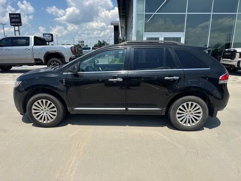 Used 2013 Lincoln MKX AWD w/ Wood Pkg image 6